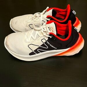 New Balance® Fresh Foam Roav v2 Men's Shoes